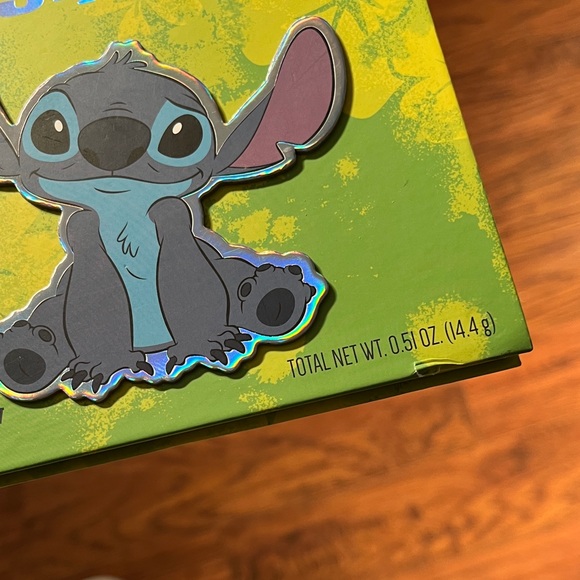 NEW! Stitch Eyeshadow Palette - Picture 15 of 16